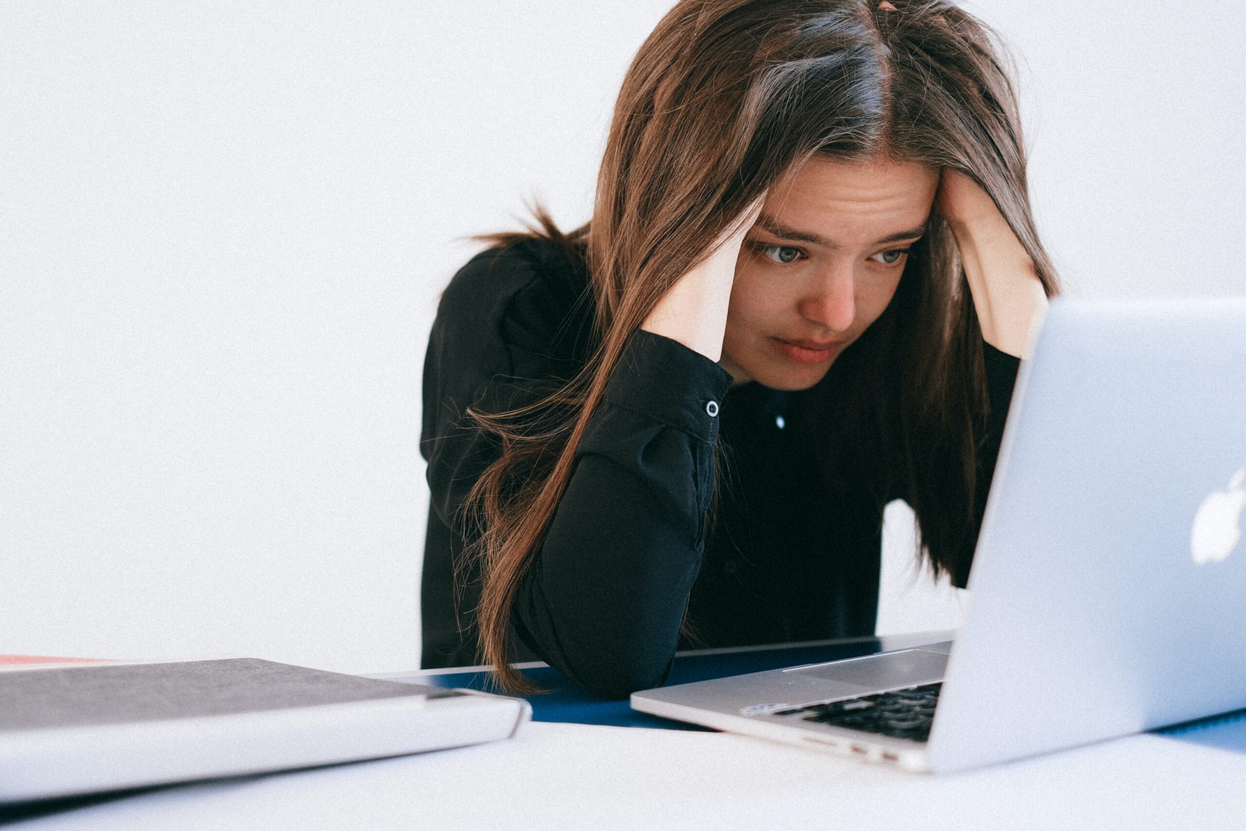 Foto de Mulher Triste e mais fotos de stock de Superar as